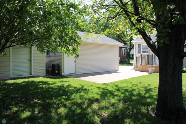 509 24th Avenue N, Fargo, ND 58102