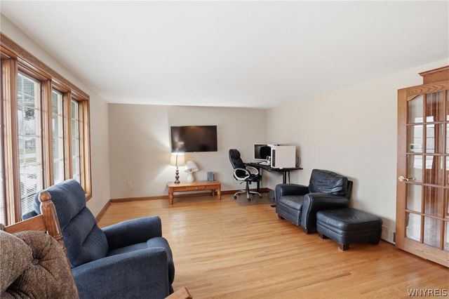 18 Hoover Parkway, Lockport City, NY 14094