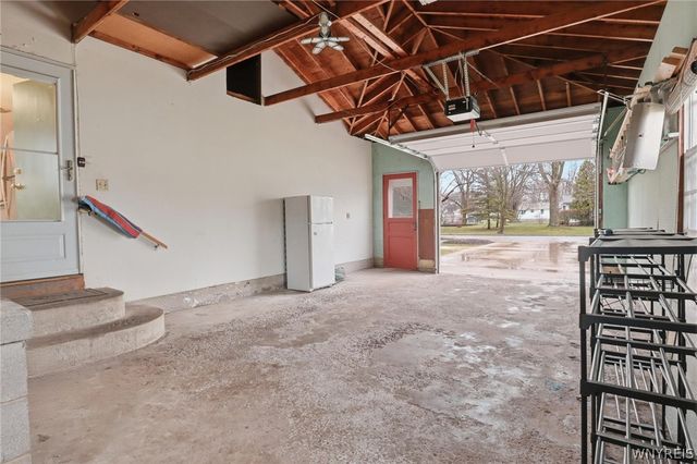 18 Hoover Parkway, Lockport City, NY 14094