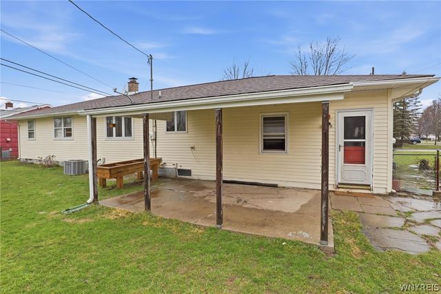 18 Hoover Parkway, Lockport City, NY 14094