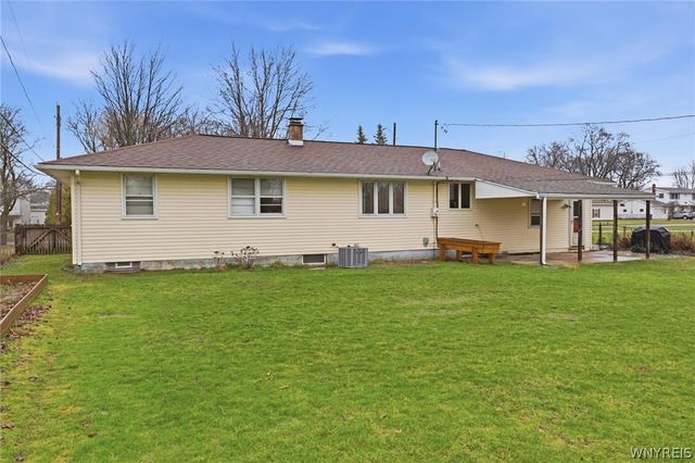 18 Hoover Parkway, Lockport City, NY 14094