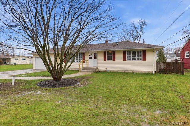 18 Hoover Parkway, Lockport City, NY 14094