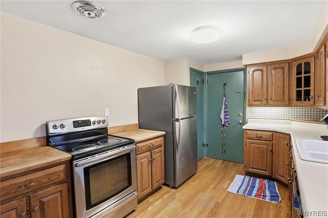 18 Hoover Parkway, Lockport City, NY 14094