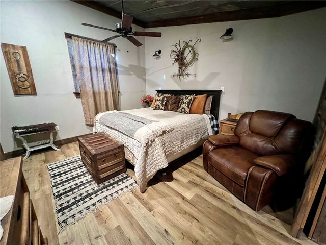 544 Hcr 2122 W, Aquilla, TX 76622