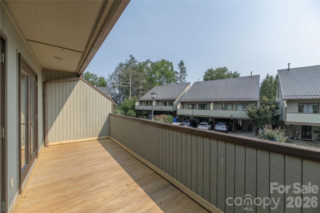 30 Maple Ridge Lane, Asheville, NC 28806