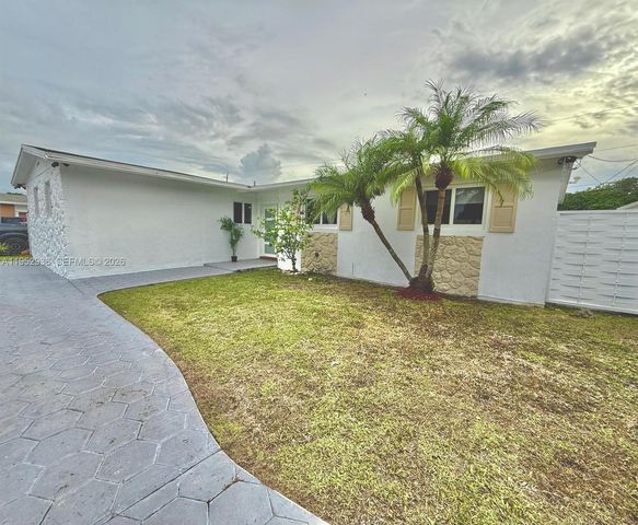 19500 SW 97th Pl, Cutler Bay, FL 33157