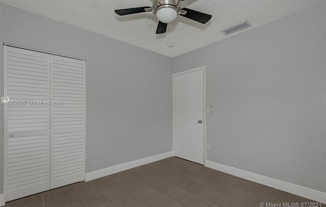 19500 SW 97th Pl, Cutler Bay, FL 33157