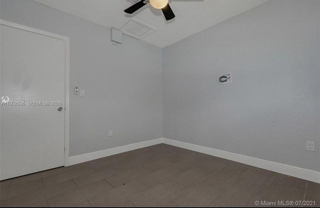 19500 SW 97th Pl, Cutler Bay, FL 33157