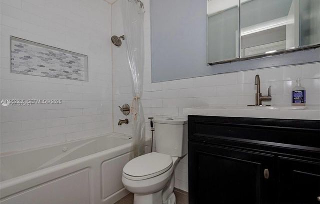 19500 SW 97th Pl, Cutler Bay, FL 33157