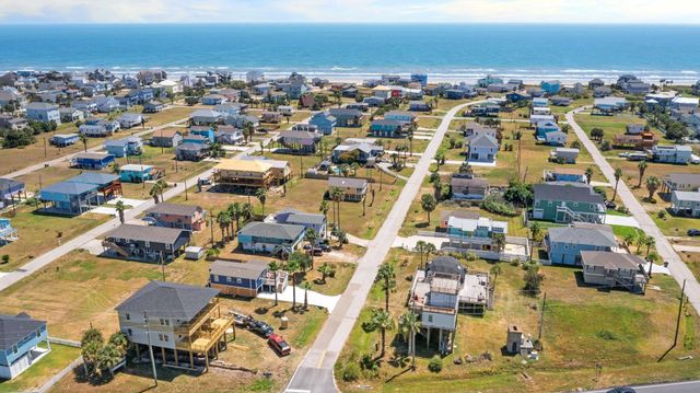 4017 Las Palmas Street, Galveston, TX 77554