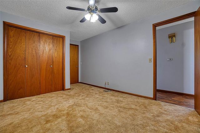 2724 S Chapman Road, Clinton, OK 73601