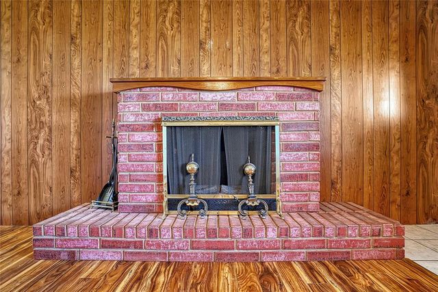 2724 S Chapman Road, Clinton, OK 73601