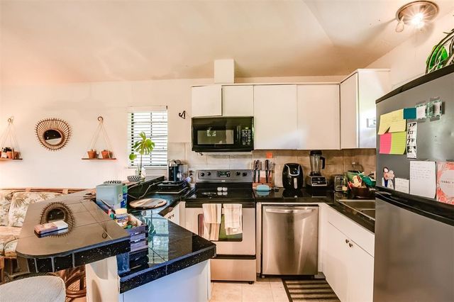 2400 Thornton RD B, Austin, TX 78704