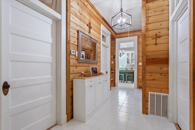 901 N Magnolia Avenue, Hubbard, TX 76648