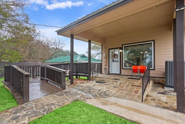 901 N Magnolia Avenue, Hubbard, TX 76648