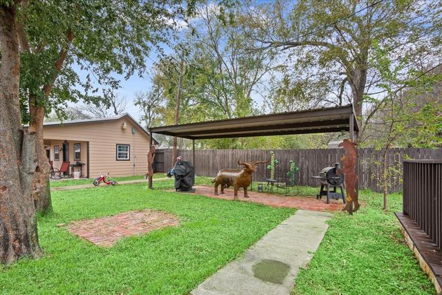 901 N Magnolia Avenue, Hubbard, TX 76648