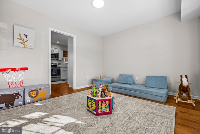 4103 MEADOW HILL LN, Fairfax, VA 22033