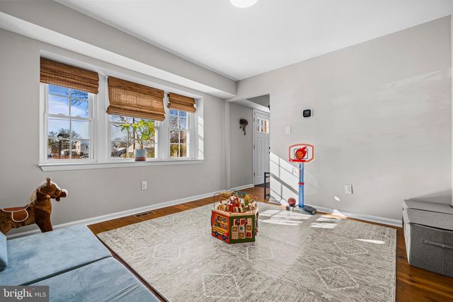 4103 MEADOW HILL LN, Fairfax, VA 22033