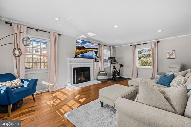 4103 MEADOW HILL LN, Fairfax, VA 22033