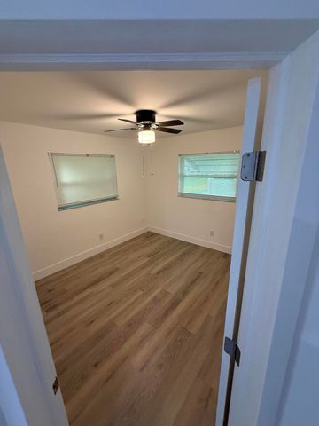 1005 SW 3RD Way, Boynton Beach, FL 33426