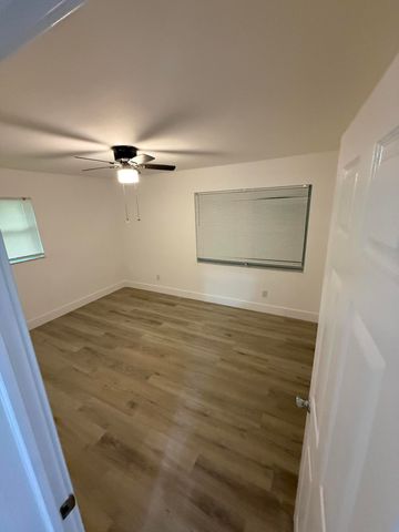1005 SW 3RD Way, Boynton Beach, FL 33426