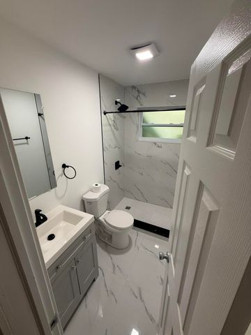 1005 SW 3RD Way, Boynton Beach, FL 33426