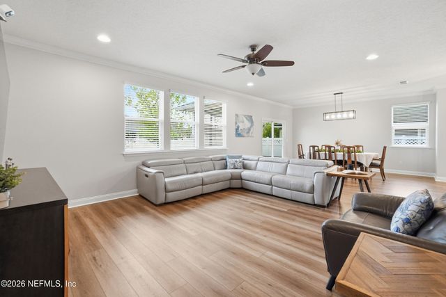 59 LOCHNAGAR MOUNTAIN Drive, St. Johns, FL 32259