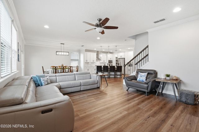 59 LOCHNAGAR MOUNTAIN Drive, St. Johns, FL 32259