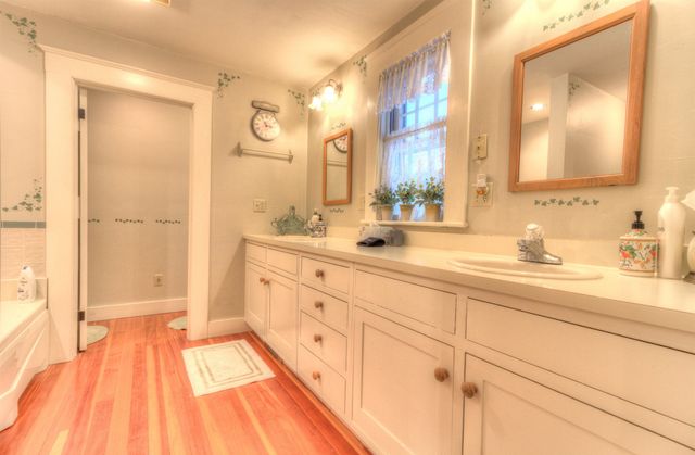 41 Lawrence Hill Road, Weston, VT 05161