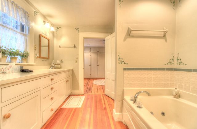 41 Lawrence Hill Road, Weston, VT 05161
