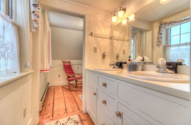 41 Lawrence Hill Road, Weston, VT 05161
