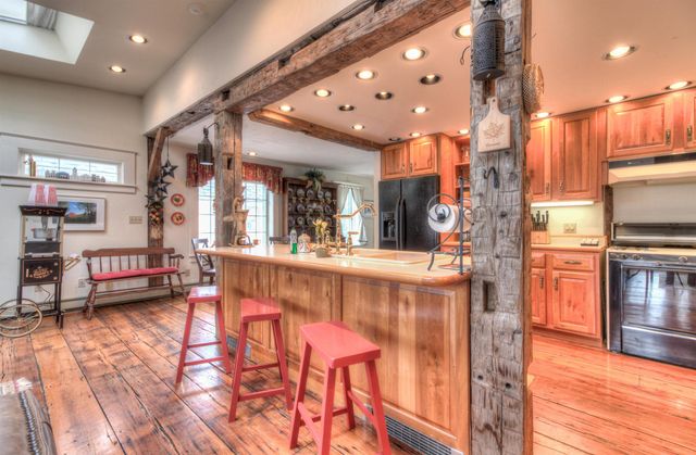 41 Lawrence Hill Road, Weston, VT 05161