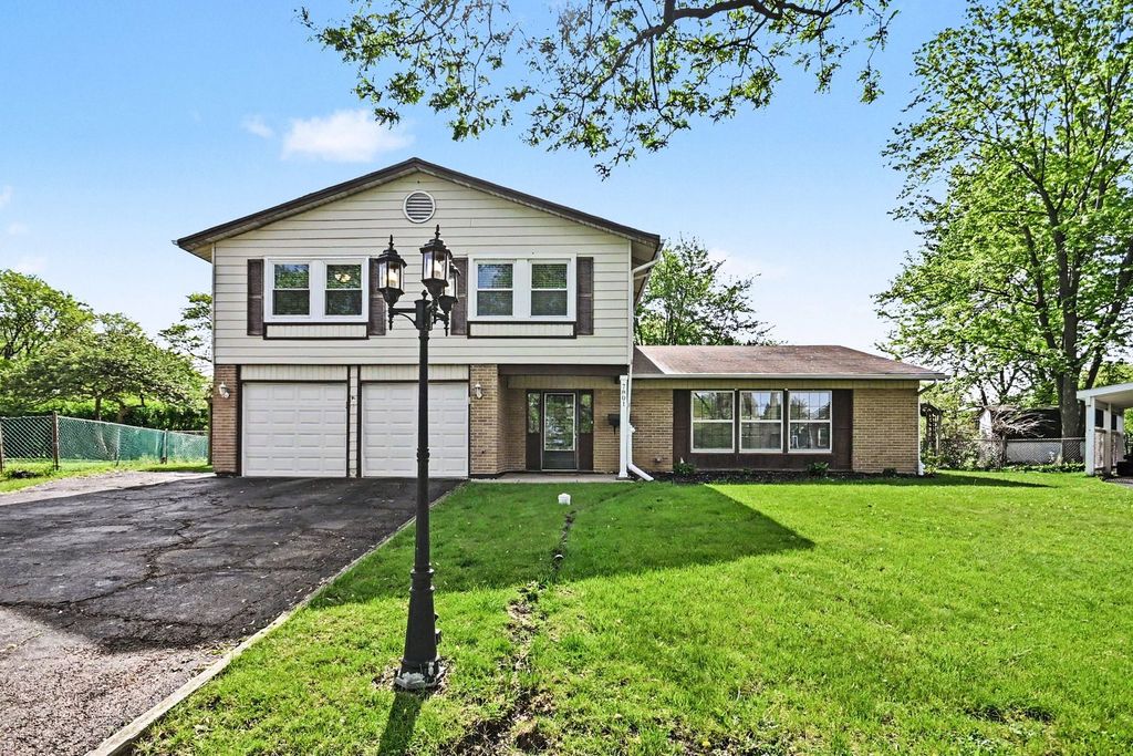 7801 Berkshire Court, Hanover Park, IL 60133