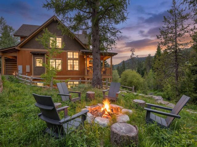 69 Golden Bar Ct., Donnelly, ID 83615