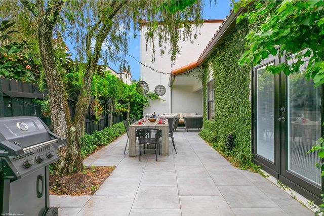 13504 Fountain View Boulevard, Wellington, FL 33414