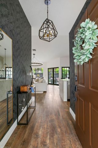 13504 Fountain View Boulevard, Wellington, FL 33414