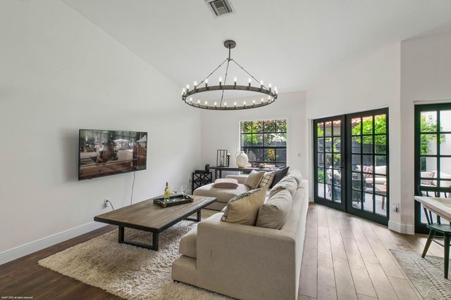 13504 Fountain View Boulevard, Wellington, FL 33414