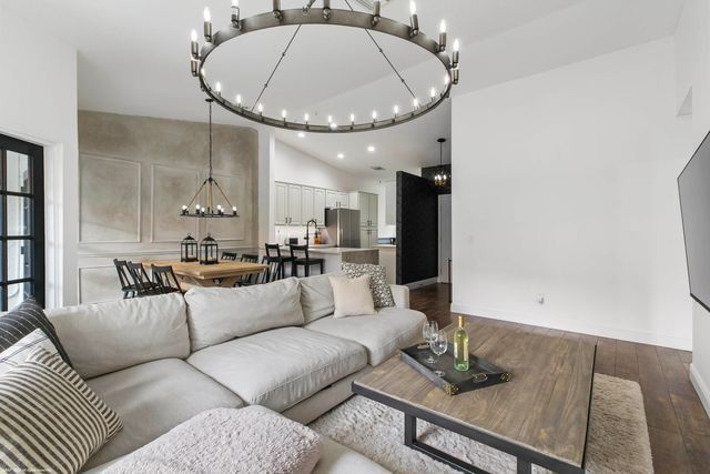 13504 Fountain View Boulevard, Wellington, FL 33414