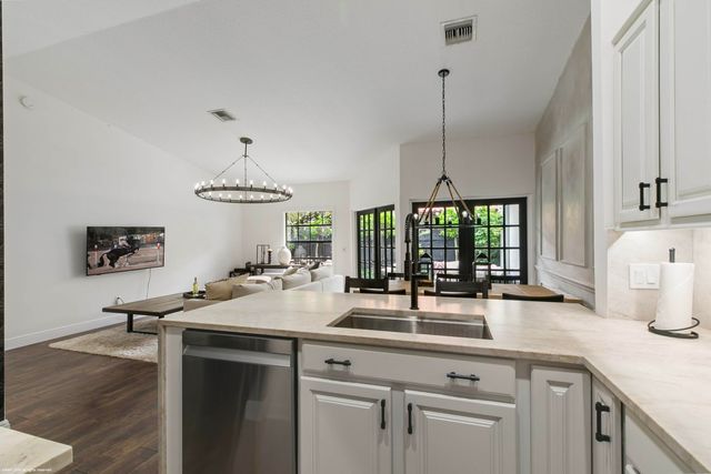 13504 Fountain View Boulevard, Wellington, FL 33414