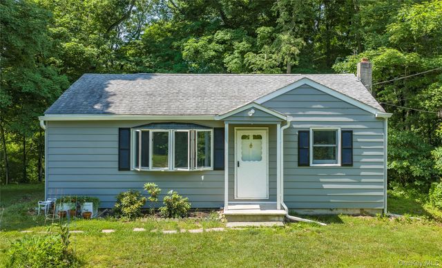 28 Birch Terrace, Pawling, NY 12564