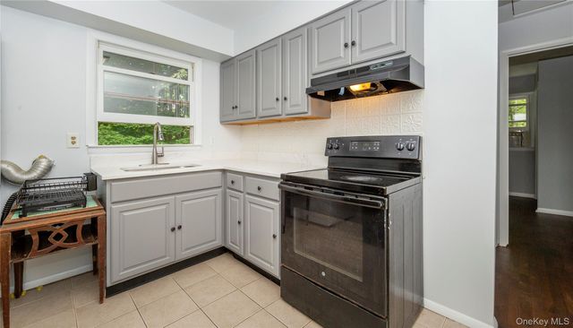 28 Birch Terrace, Pawling, NY 12564