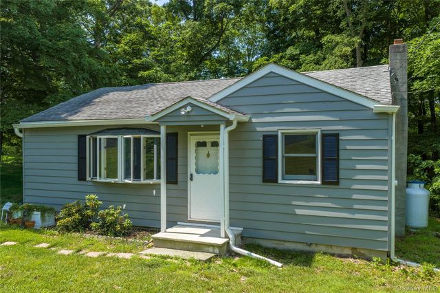28 Birch Terrace, Pawling, NY 12564