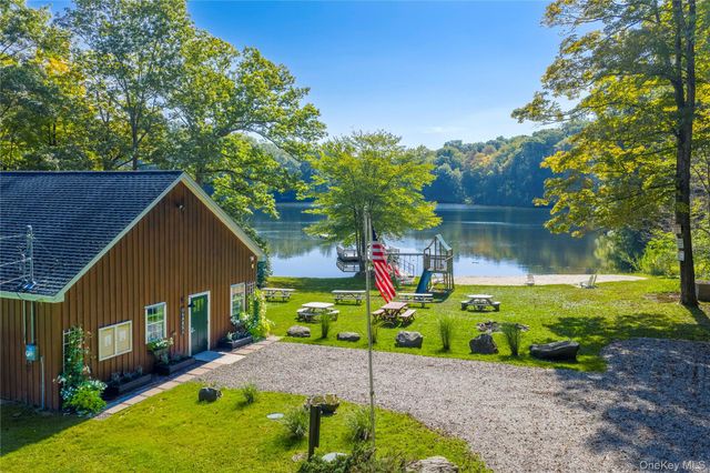 28 Birch Terrace, Pawling, NY 12564