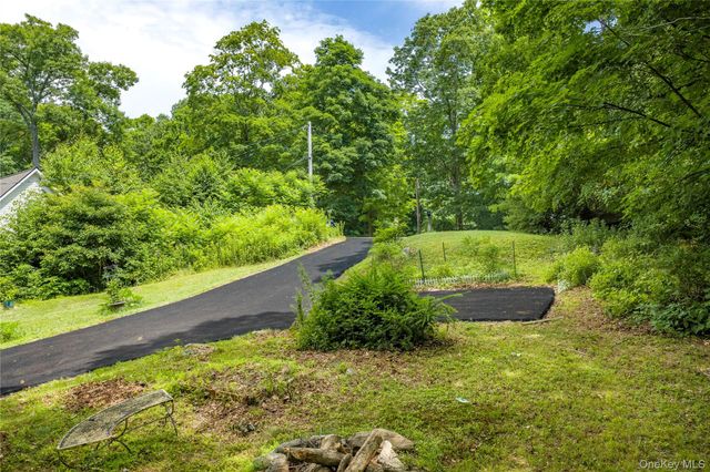 28 Birch Terrace, Pawling, NY 12564