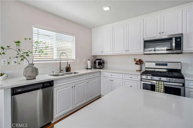 3561 Garnet Ln, Lancaster, CA 93535