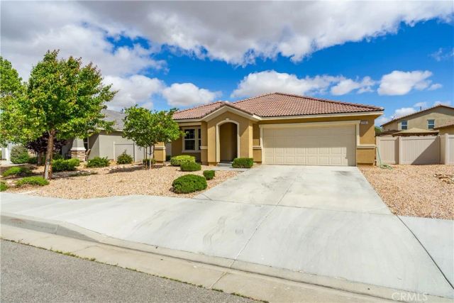 3561 Garnet Ln, Lancaster, CA 93535