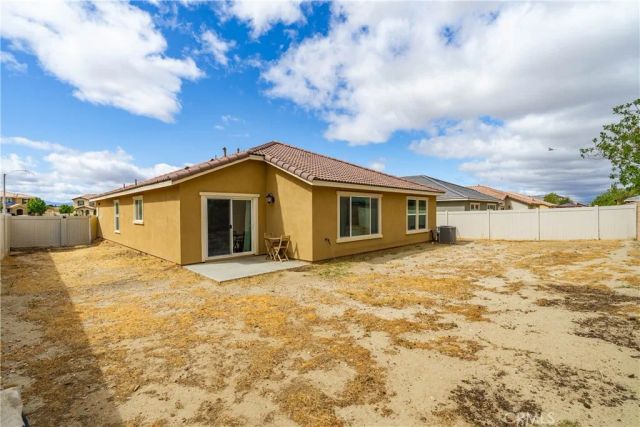 3561 Garnet Ln, Lancaster, CA 93535