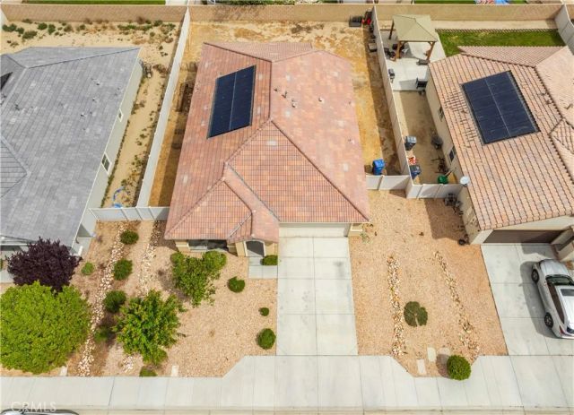 3561 Garnet Ln, Lancaster, CA 93535