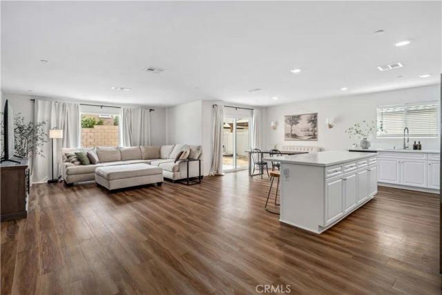 3561 Garnet Ln, Lancaster, CA 93535