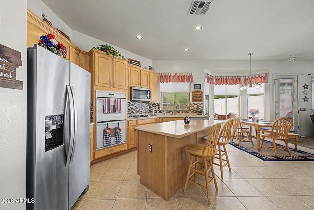9728 E GOLDEN Street, Mesa, AZ 85207